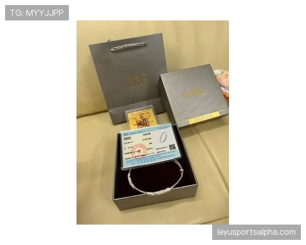 登贝莱又换豪车了？听说他钱包瘦了，手腕上的金表还闪呢！
